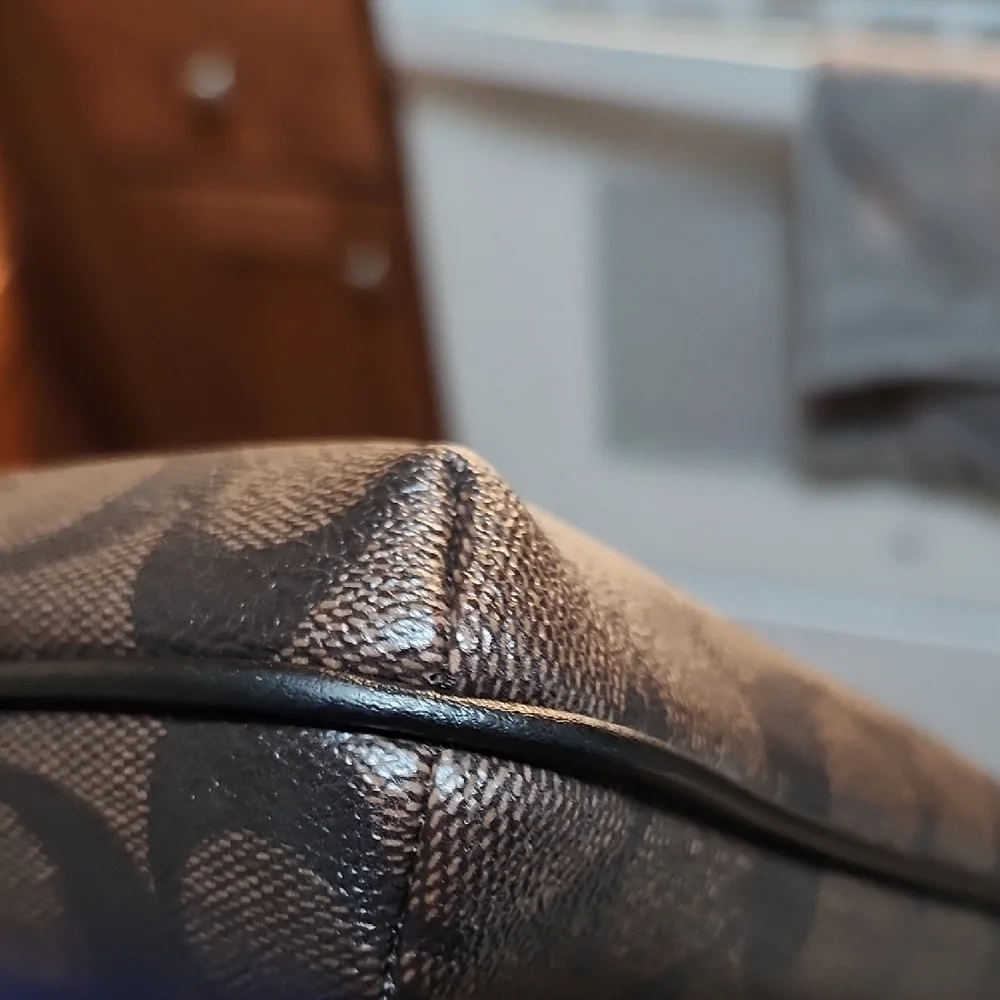 Coach Black and Brown Crossbody Bag - Picture 13 of 16